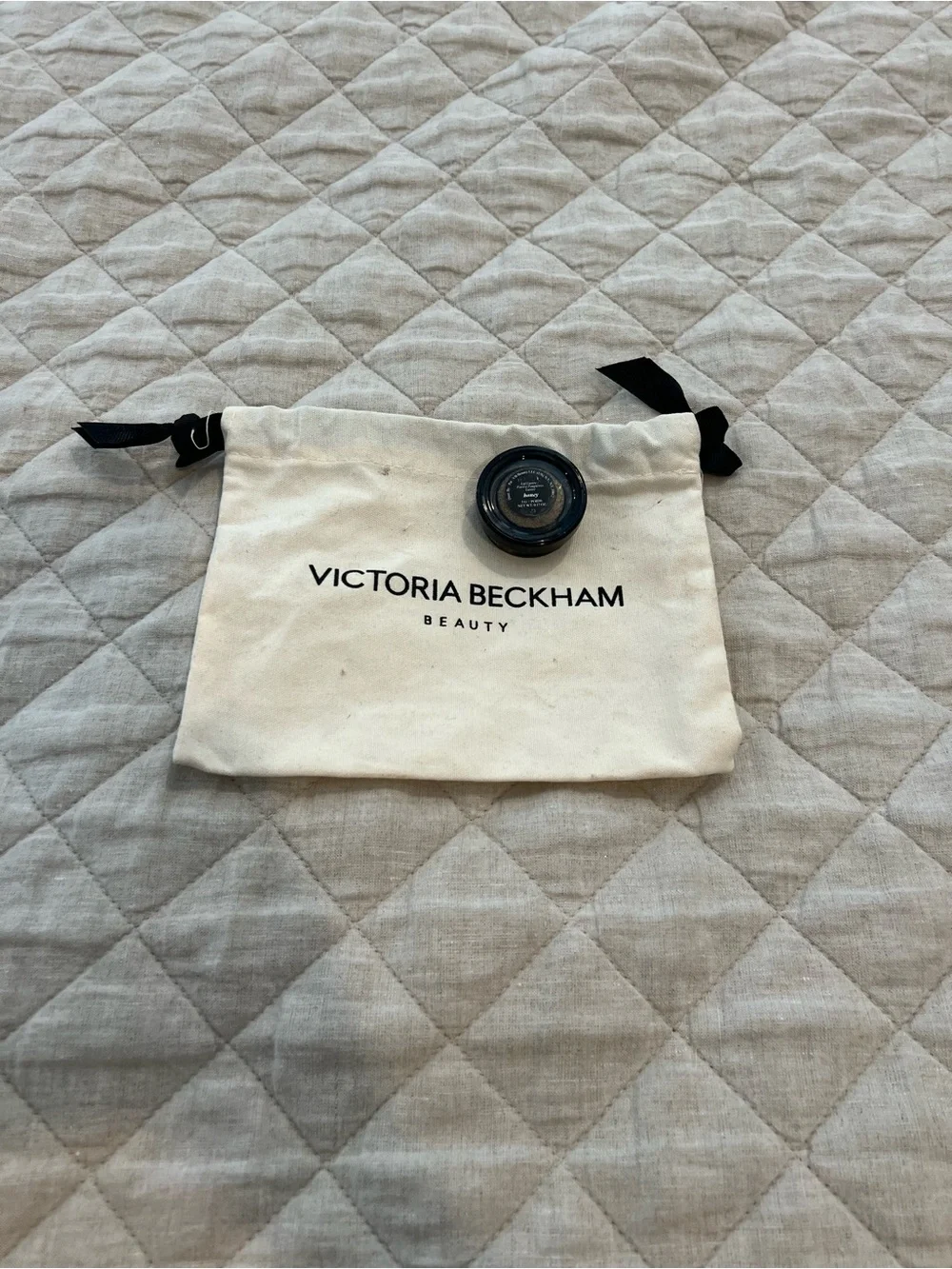 Victoria Beckham Eyeshadow in Honey